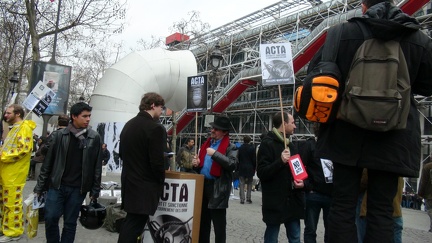 Manifestation_anti_ACTA_Paris_10_mars_2012_12