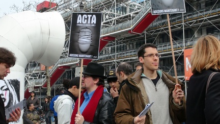 Manifestation_anti_ACTA_Paris_10_mars_2012_16