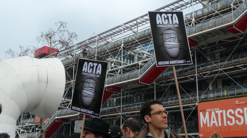 Manifestation_anti_ACTA_Paris_10_mars_2012_17.jpg