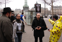 Manifestation_anti_ACTA_Paris_25_fevrier_2012_028