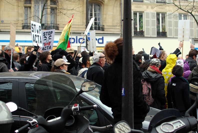 Manifestation_anti_ACTA_Paris_25_fevrier_2012_par_Luc_Fievet_06.jpg