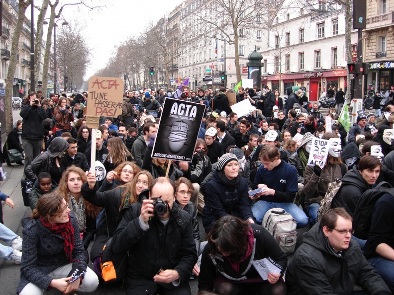 Manifestation_anti_ACTA_Paris_25_fevrier_2012_086.jpg