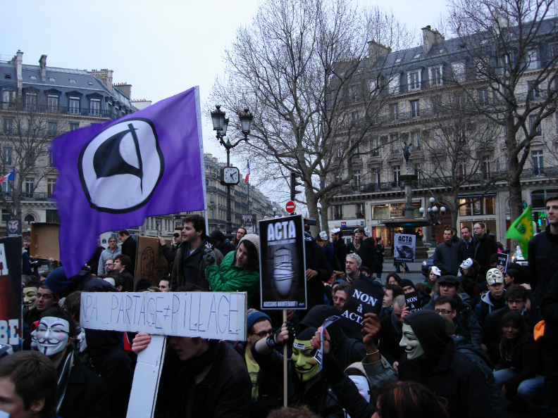 Manifestation_anti_ACTA_Paris_25_fevrier_2012_137.jpg