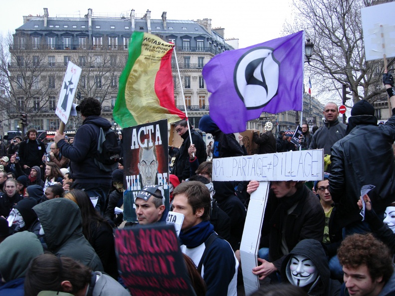 Manifestation_anti_ACTA_Paris_25_fevrier_2012_138.jpg