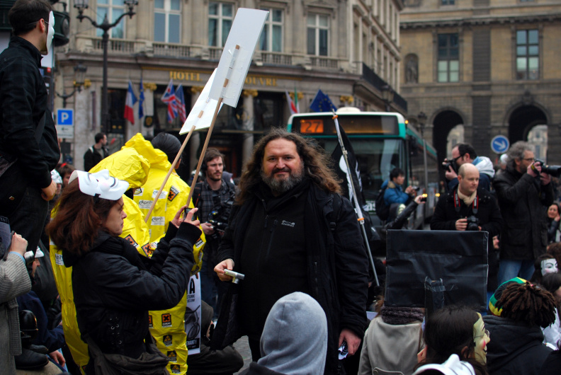 Manifestation_anti_ACTA_Paris_25_fevrier_2012_par_Luc_Fievet_14.jpg