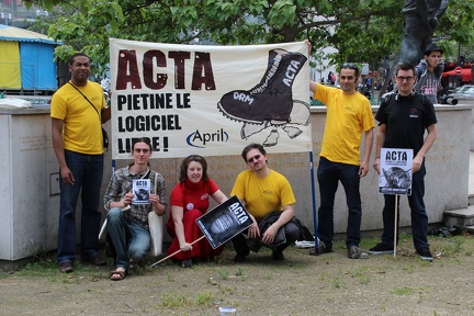 Manifestation_anti_ACTA_9_juin_2012_003