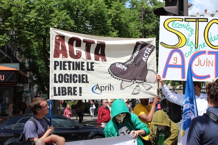 Manifestation_anti_ACTA_9_juin_2012_030