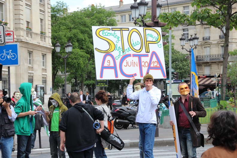 Manifestation_anti_ACTA_9_juin_2012_051.jpg