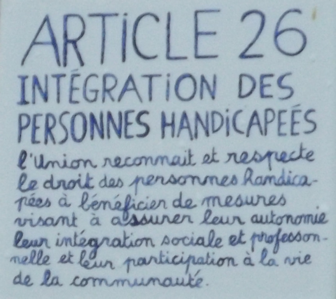 32_-_Place_St_Clair_-_Signes_-_Intergration_des_personnes_handicapees_-_art26.JPG